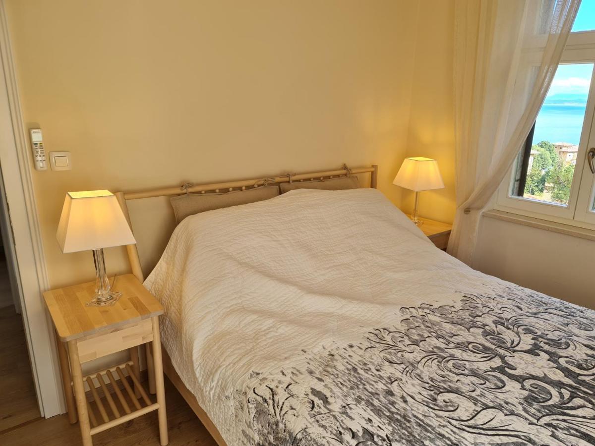 Villa Jure - Apartment Mirjana Lovran Bagian luar foto