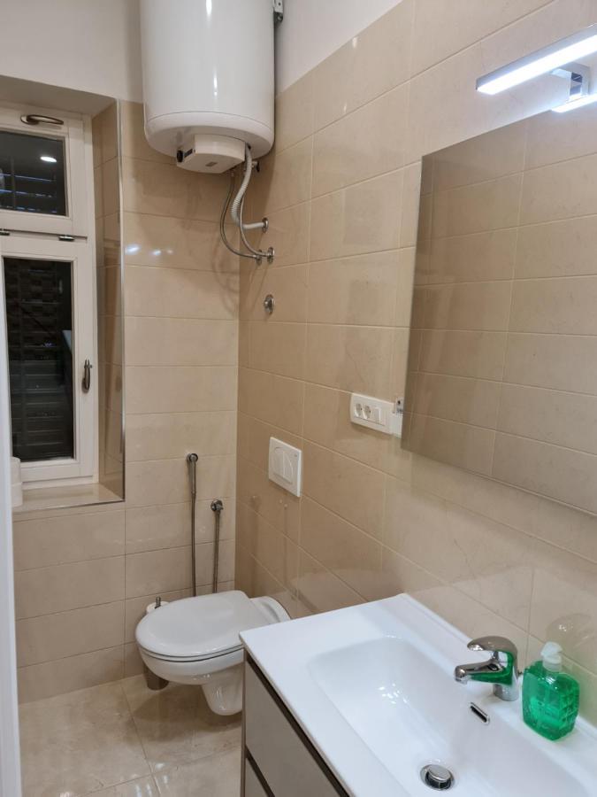 Villa Jure - Apartment Mirjana Lovran Bagian luar foto